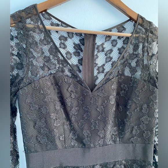 MILLY 'Cheetah' ~ Black Lurex Lace Illusion V-Neck Party Dress Size 6 - Picture 4 of 10